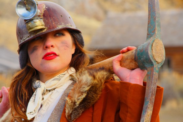 JonathanHoran-MinerwAxe